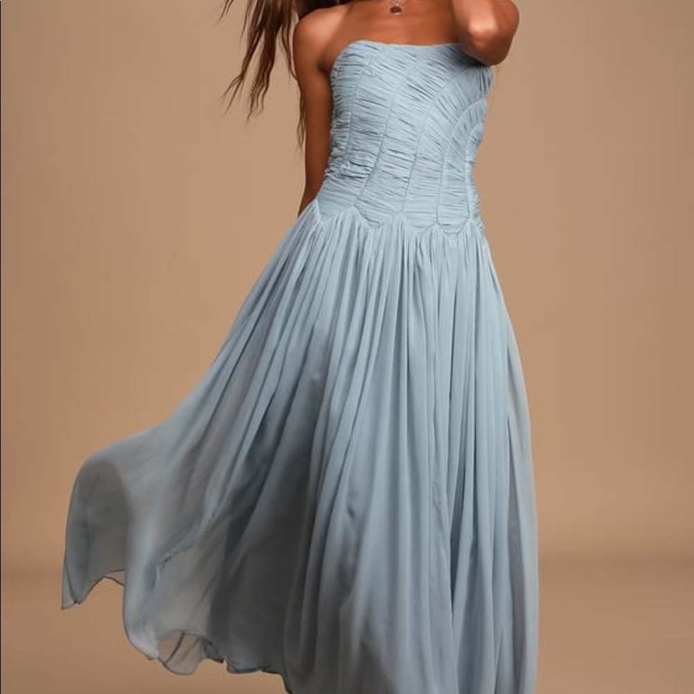 Lulus strapless pleated maxi dress in Small NWT